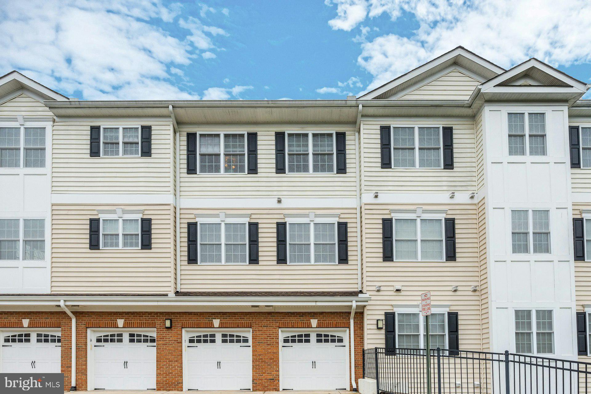 REGENCY AT DOMINION VALLEY - Residential