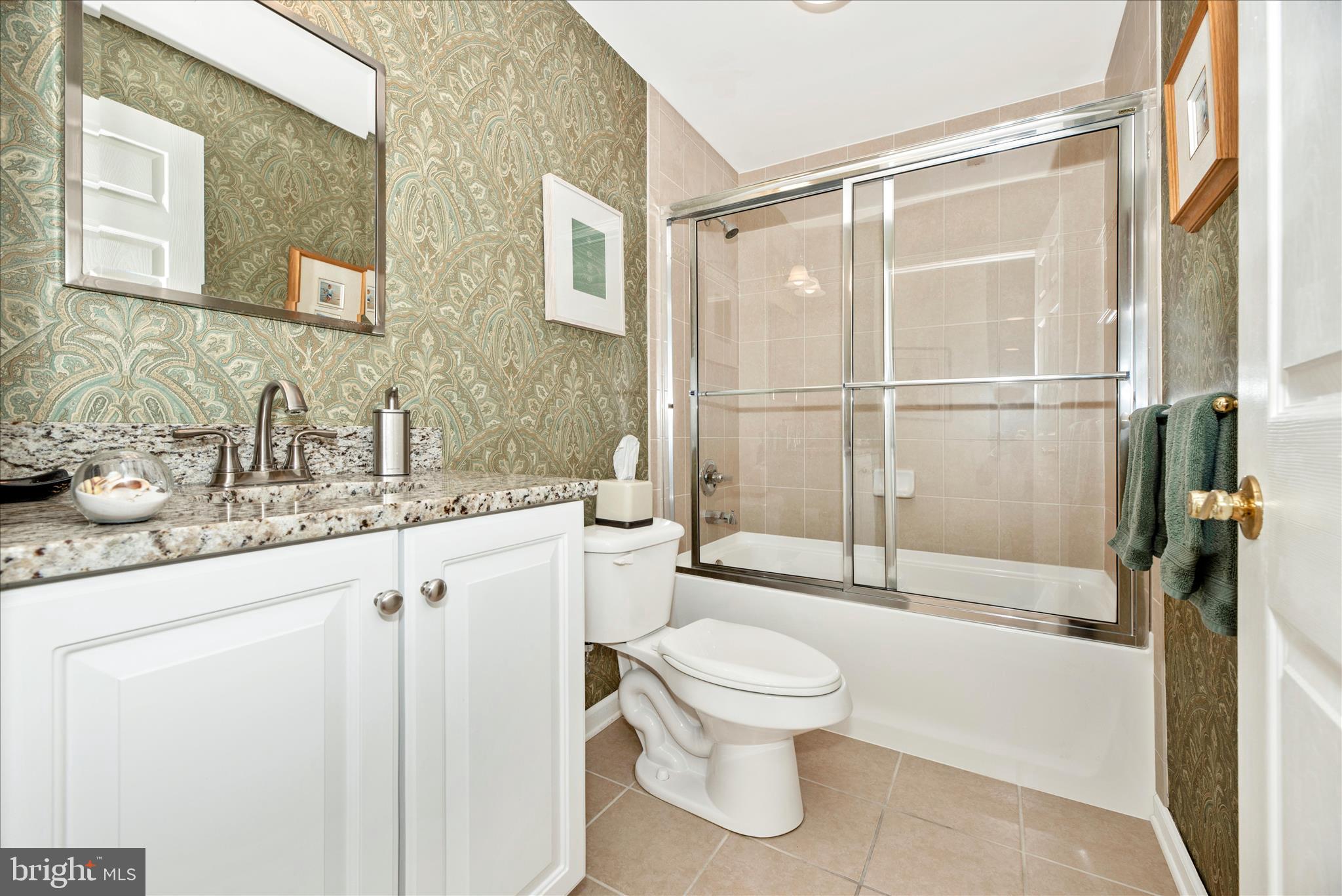 SIGNATURE CLUB AT GREENVIEW - Residential