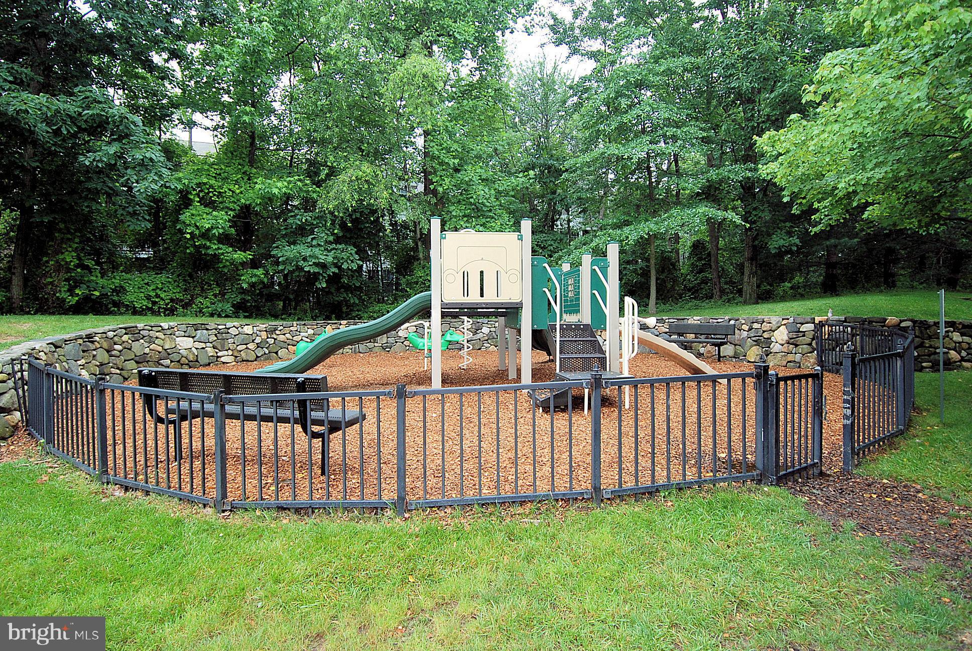 PINEY ORCHARD - Residential