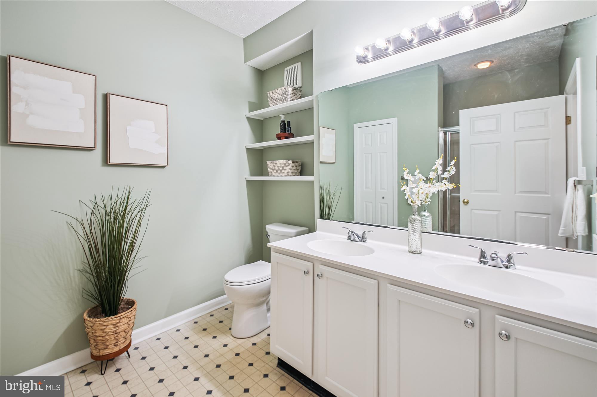 PINEY ORCHARD - Residential