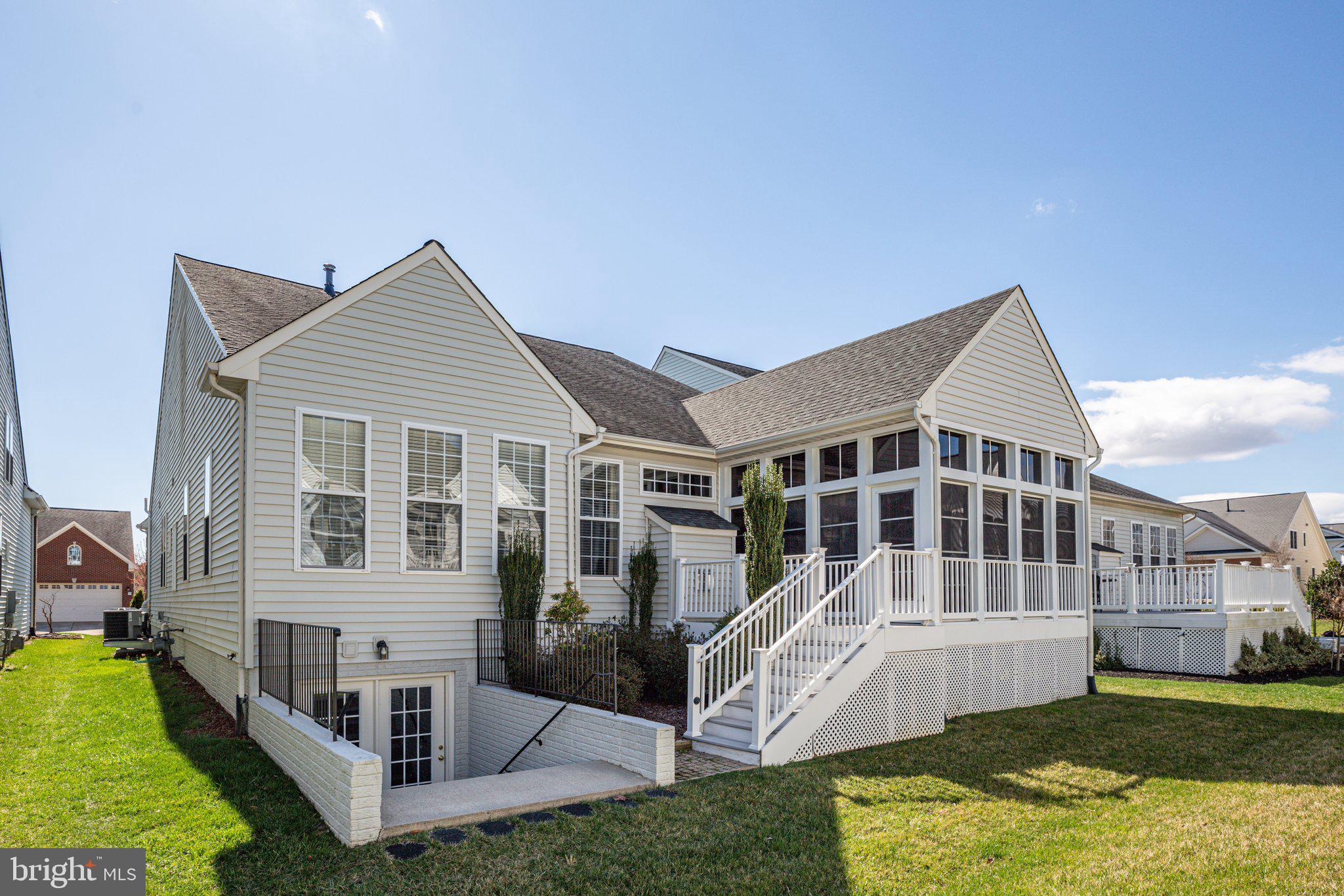 VIRGINIA HERITAGE AT LEE'S PARK - Residential