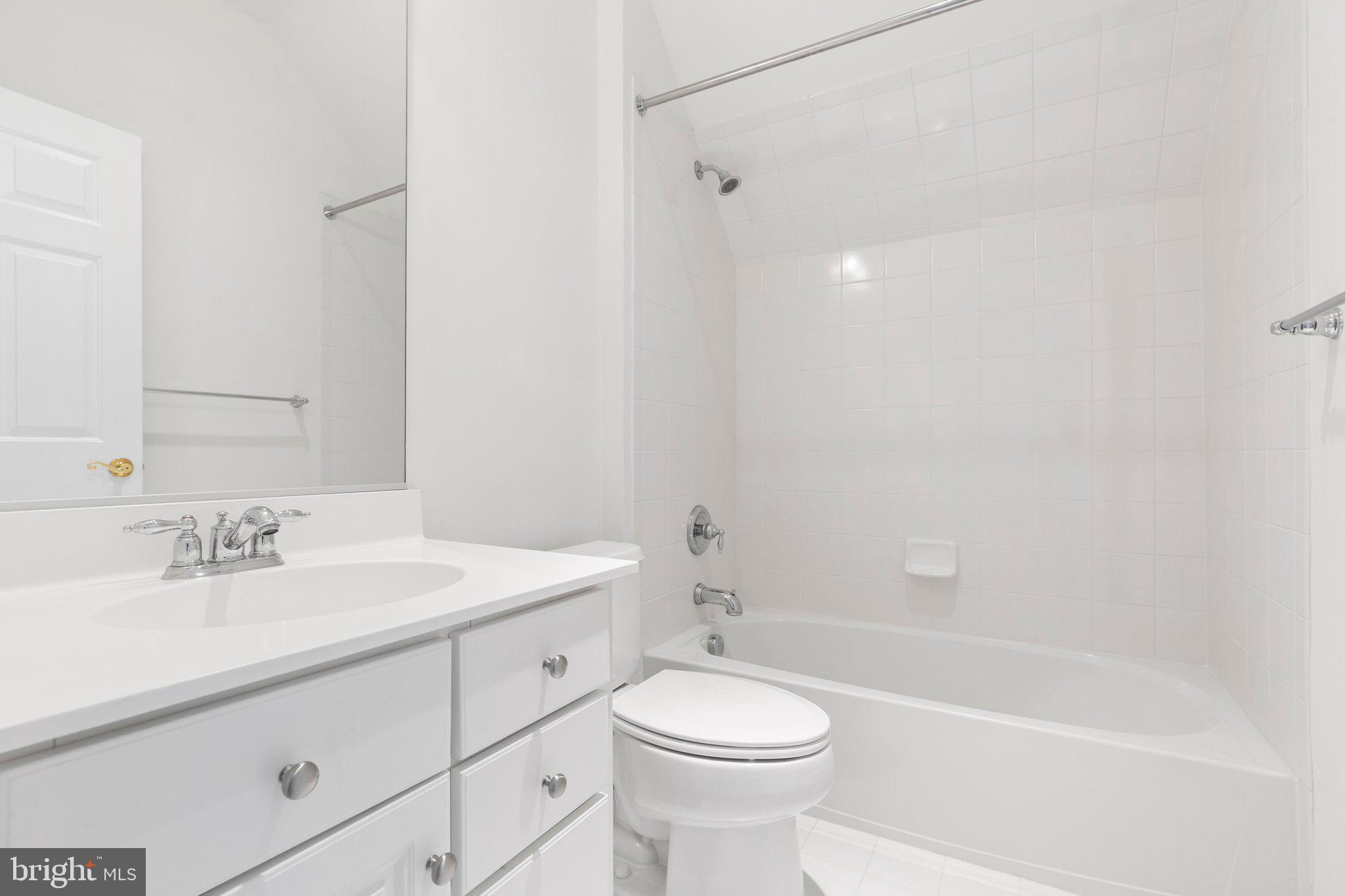 VIRGINIA HERITAGE AT LEE'S PARK - Residential