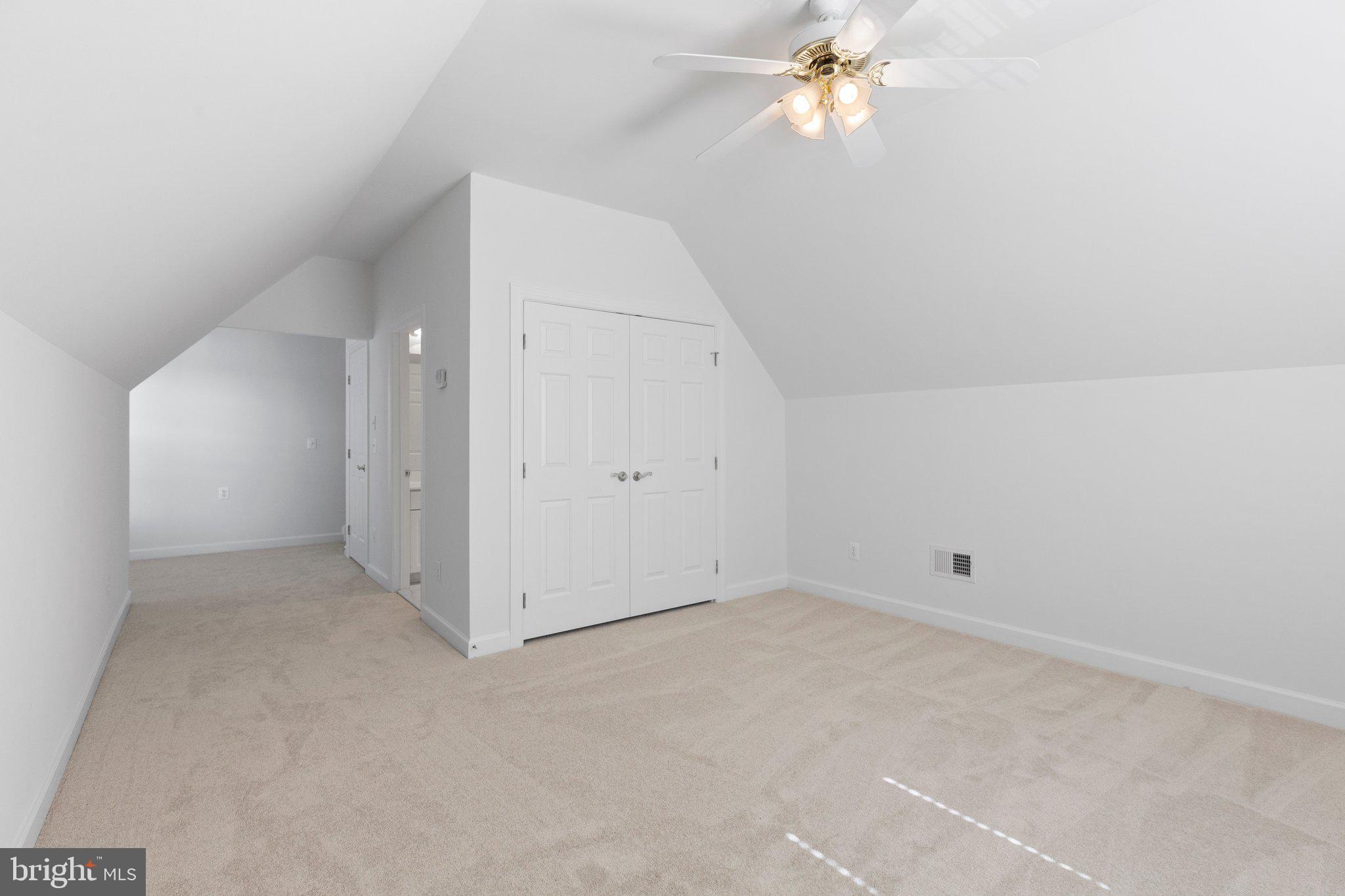 VIRGINIA HERITAGE AT LEE'S PARK - Residential