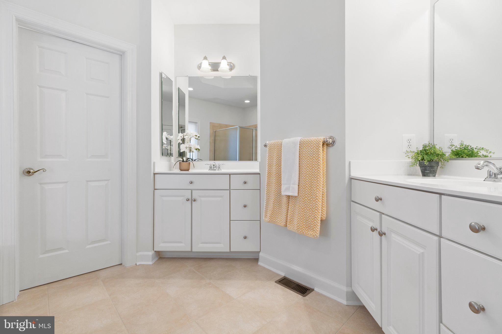 VIRGINIA HERITAGE AT LEE'S PARK - Residential