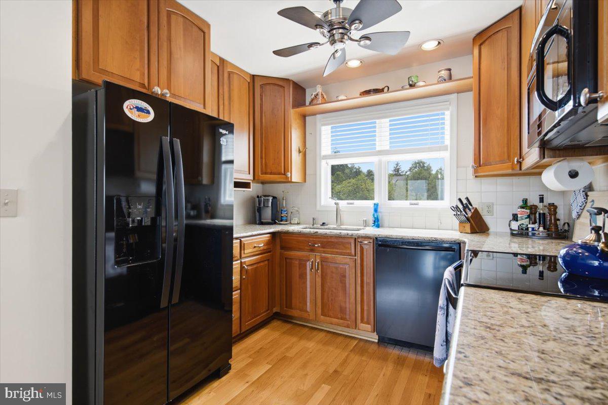 1 BAYVIEW ROAD B 12B