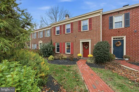 201 Penns Lane Unit 201, Malvern, PA 19355 - MLS#: PACT2113542