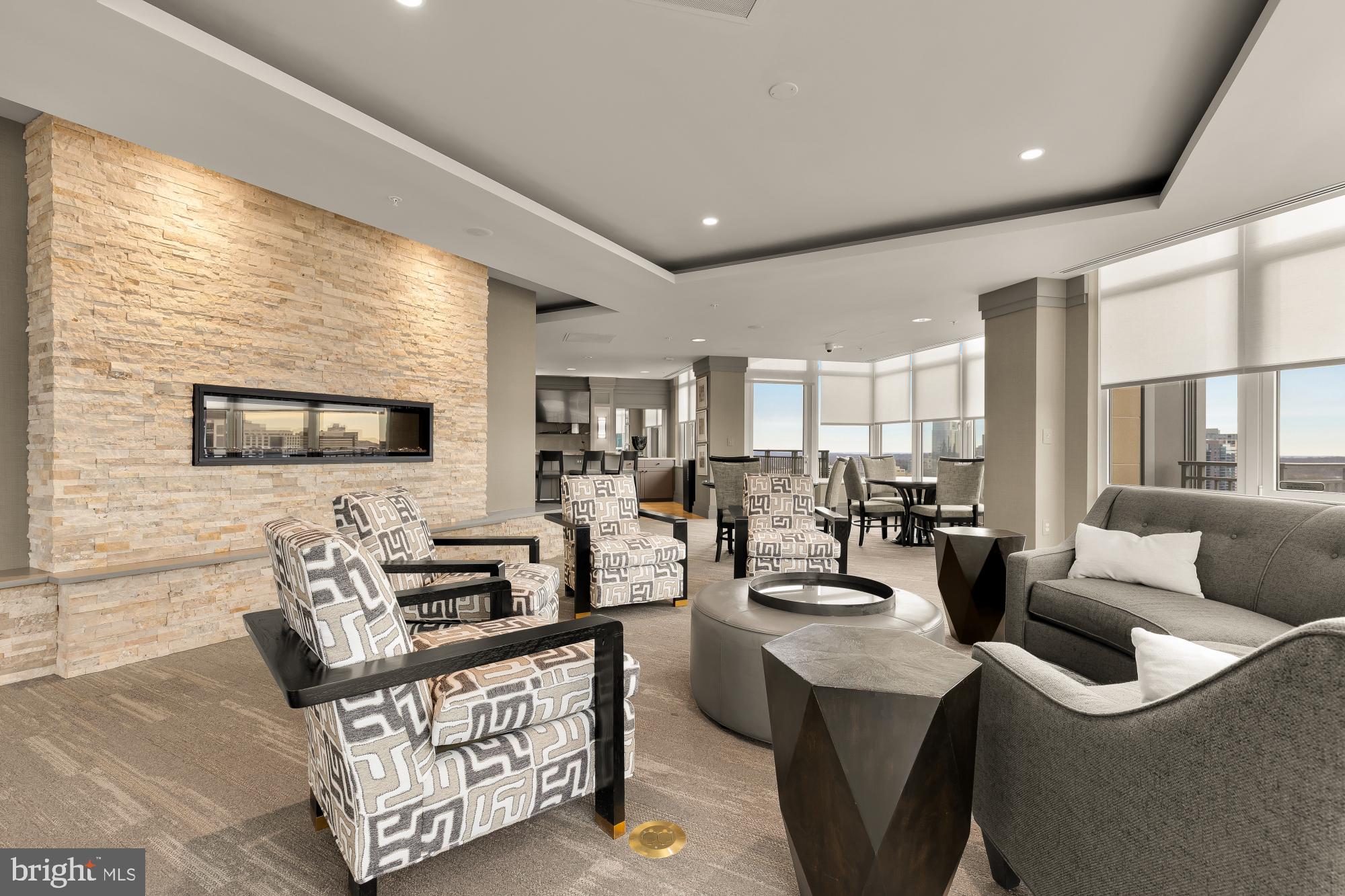 ONE PARK CREST - Residential