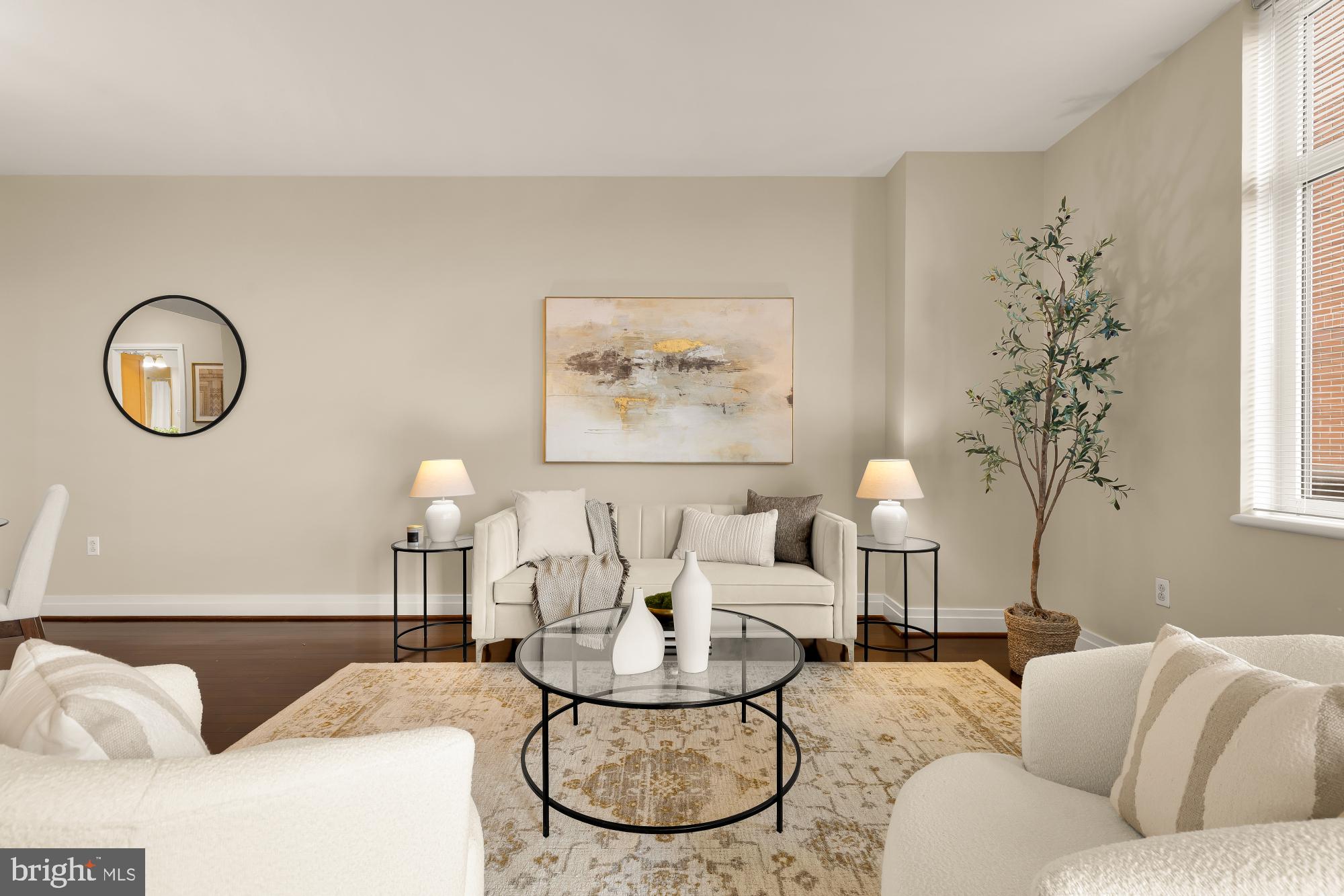 ONE PARK CREST - Residential