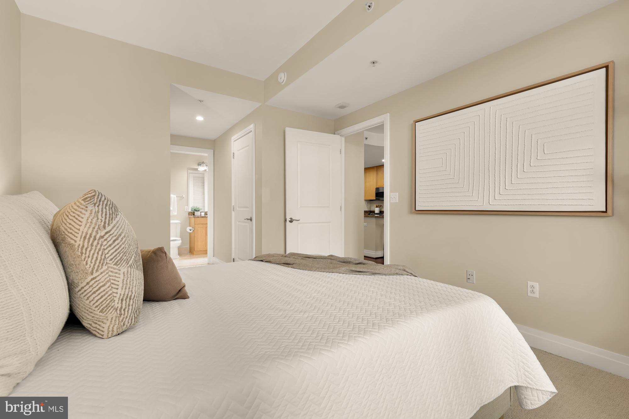 ONE PARK CREST - Residential