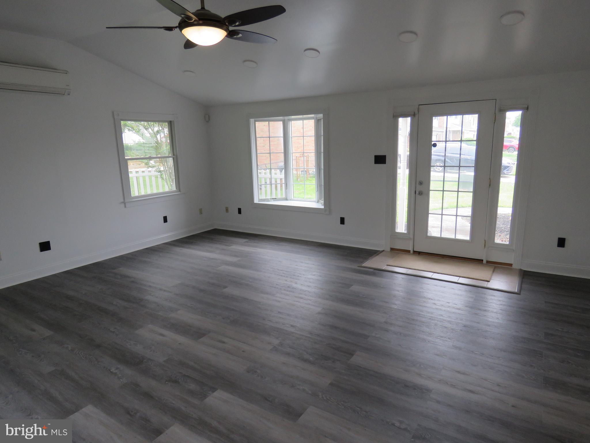 6261 PATRICK HENRY COURT