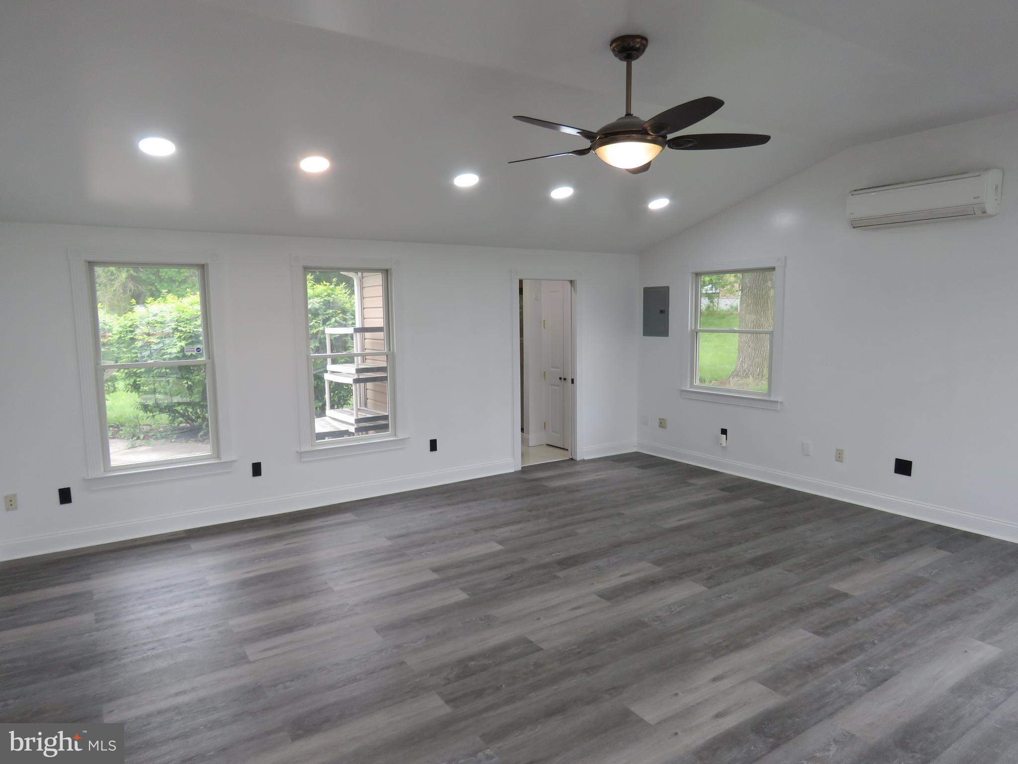 6261 PATRICK HENRY COURT