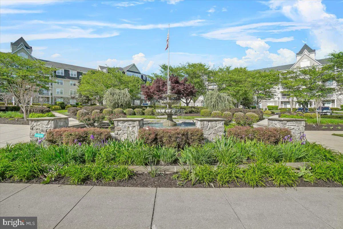 Frederick, Maryland 21701, United States, 2 Bedrooms Bedrooms, ,3 BathroomsBathrooms,Residential,Pending,120049