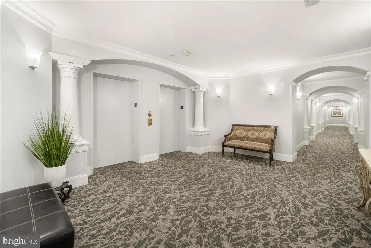 Frederick, Maryland 21701, United States, 2 Bedrooms Bedrooms, ,3 BathroomsBathrooms,Residential,Pending,120049