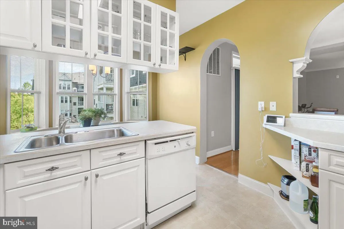 Frederick, Maryland 21701, United States, 2 Bedrooms Bedrooms, ,3 BathroomsBathrooms,Residential,Pending,120049