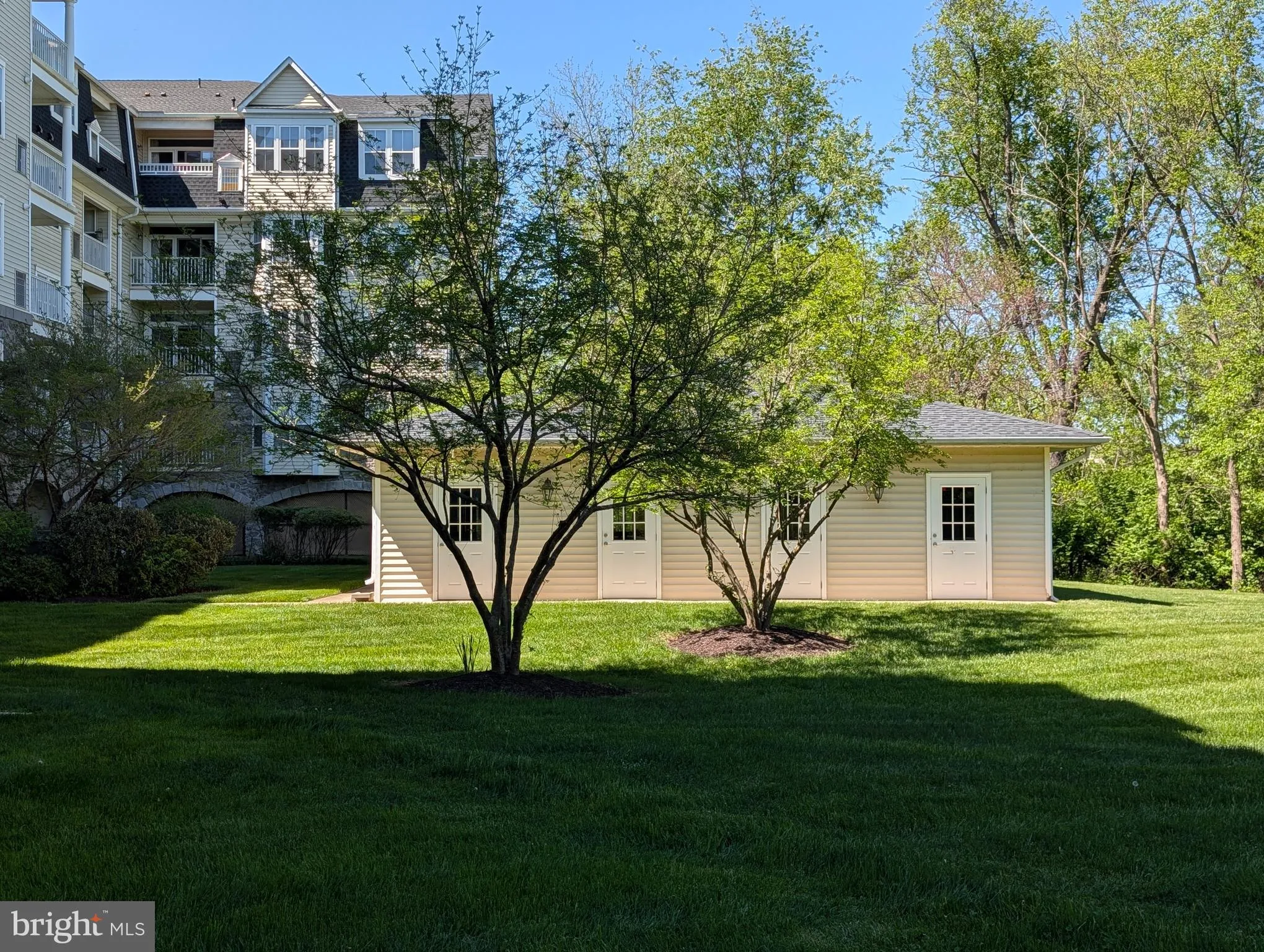 Frederick, Maryland 21701, United States, 2 Bedrooms Bedrooms, ,3 BathroomsBathrooms,Residential,Pending,120049