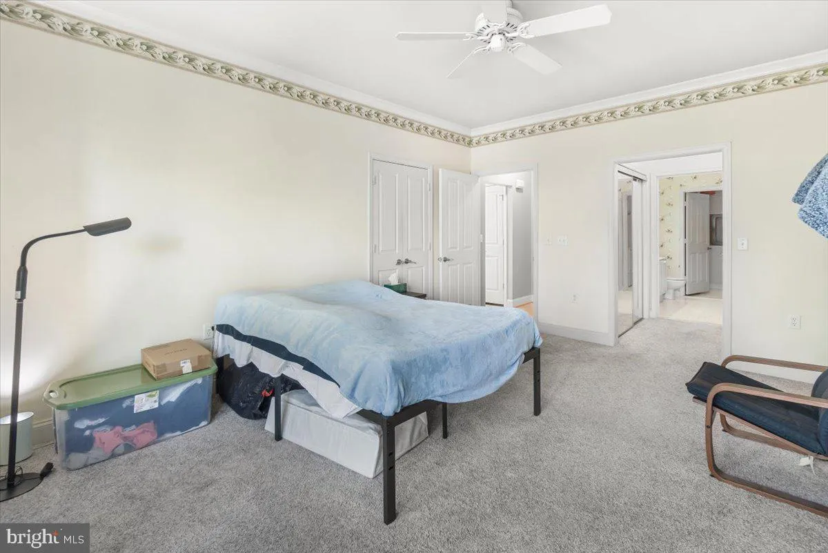 Frederick, Maryland 21701, United States, 2 Bedrooms Bedrooms, ,3 BathroomsBathrooms,Residential,Pending,120049