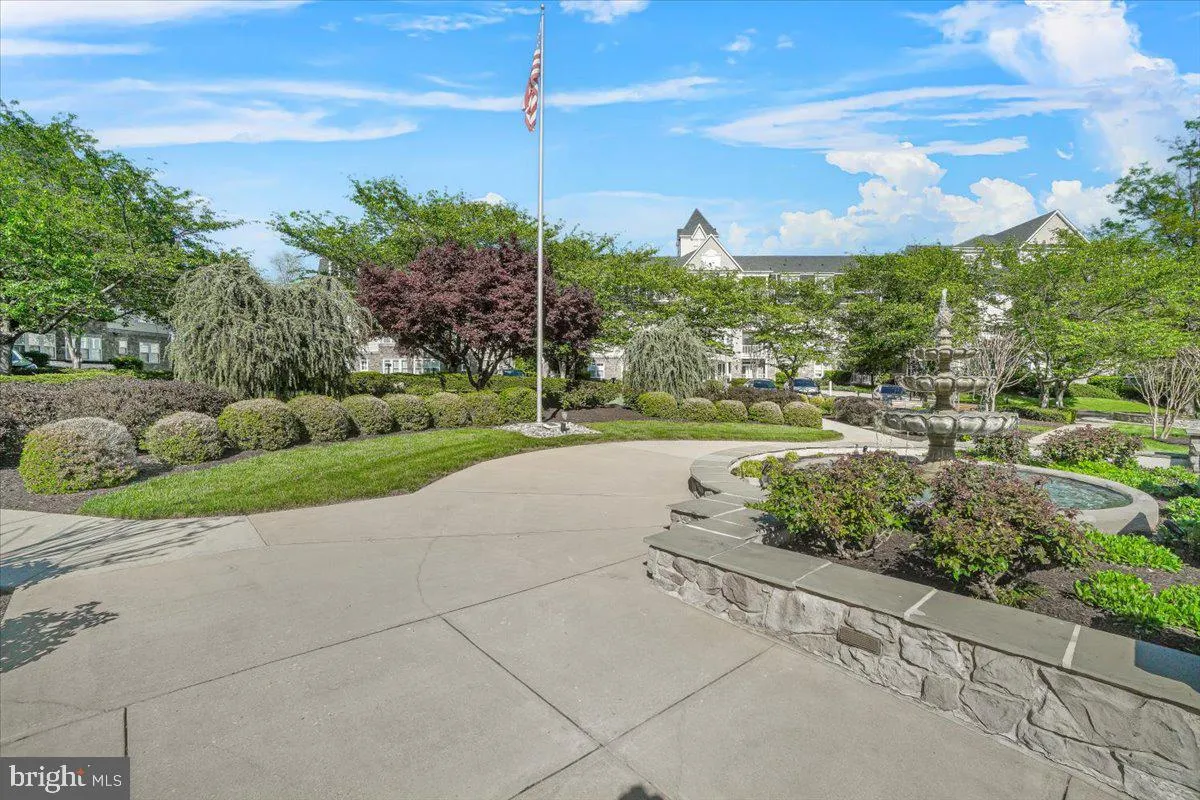 Frederick, Maryland 21701, United States, 2 Bedrooms Bedrooms, ,3 BathroomsBathrooms,Residential,Pending,120049