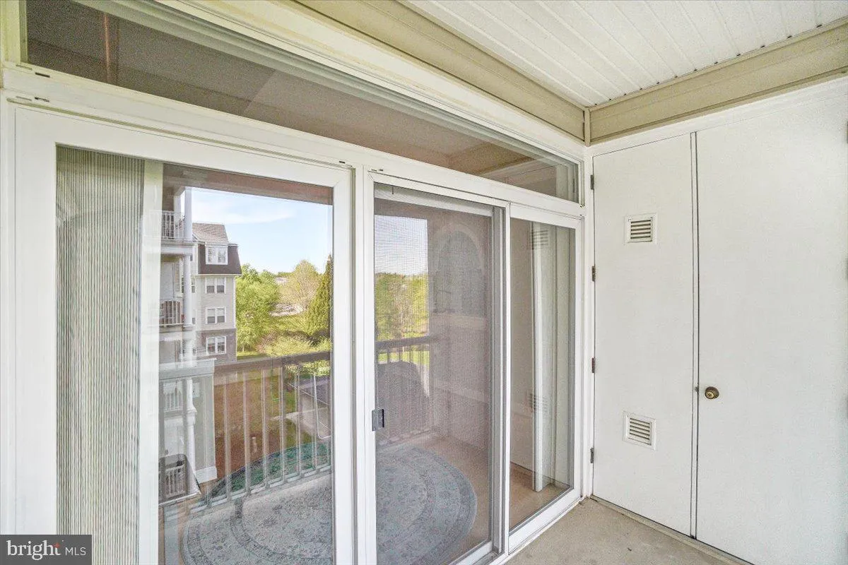 Frederick, Maryland 21701, United States, 2 Bedrooms Bedrooms, ,3 BathroomsBathrooms,Residential,Pending,120049