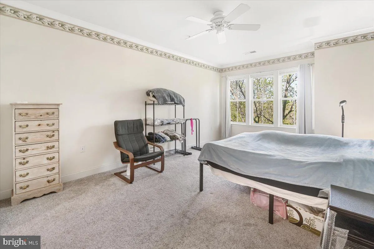 Frederick, Maryland 21701, United States, 2 Bedrooms Bedrooms, ,3 BathroomsBathrooms,Residential,Pending,120049