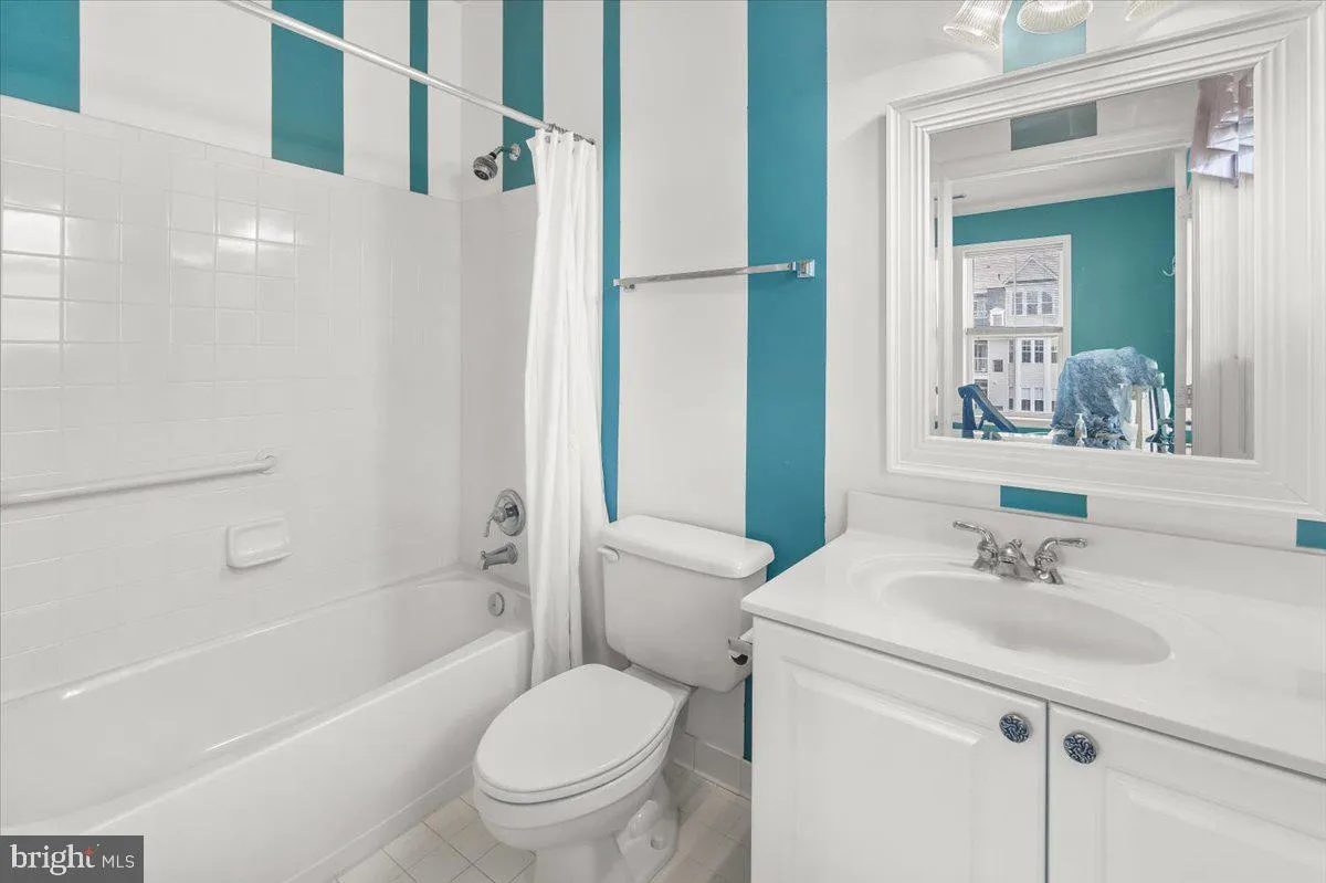 Frederick, Maryland 21701, United States, 2 Bedrooms Bedrooms, ,3 BathroomsBathrooms,Residential,Pending,120049