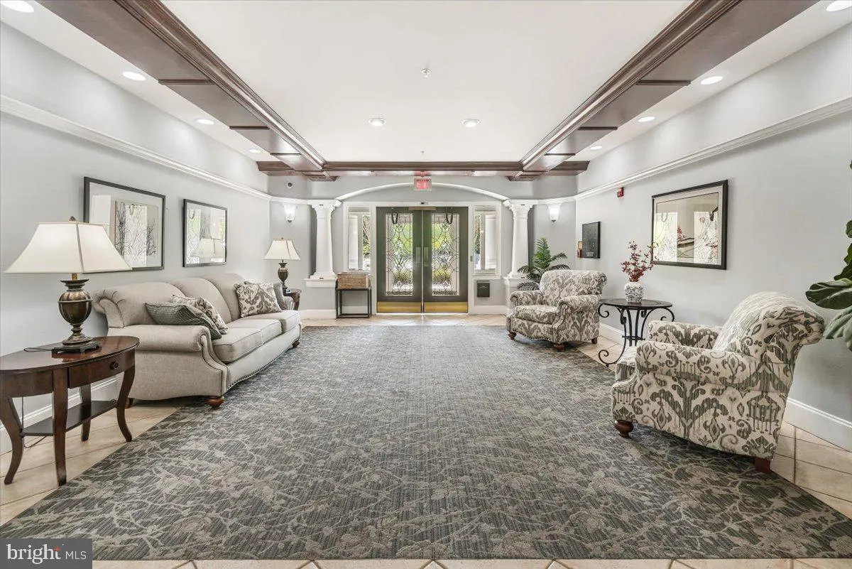 Frederick, Maryland 21701, United States, 2 Bedrooms Bedrooms, ,3 BathroomsBathrooms,Residential,Pending,120049