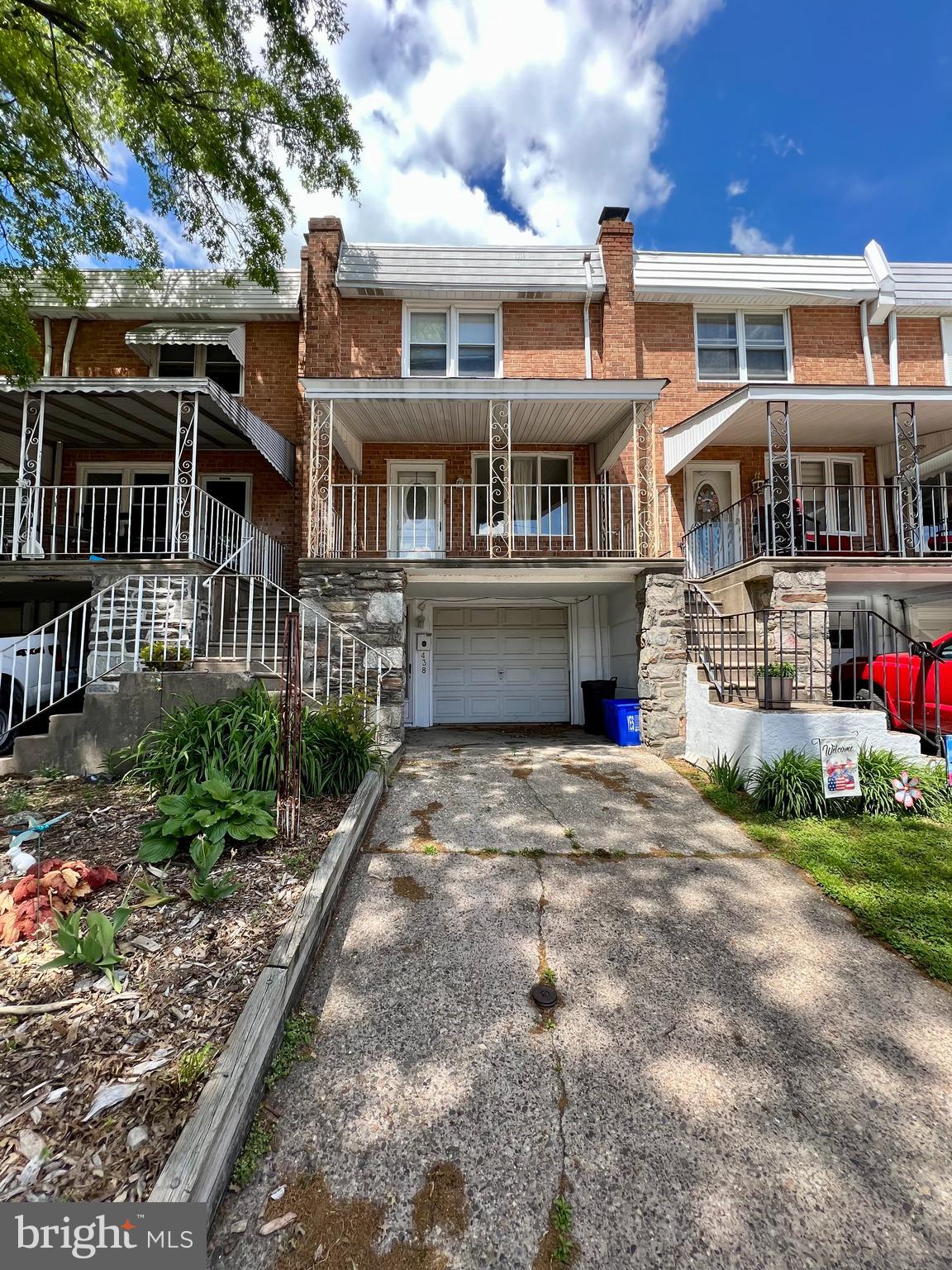 438 HERMIT STREET
