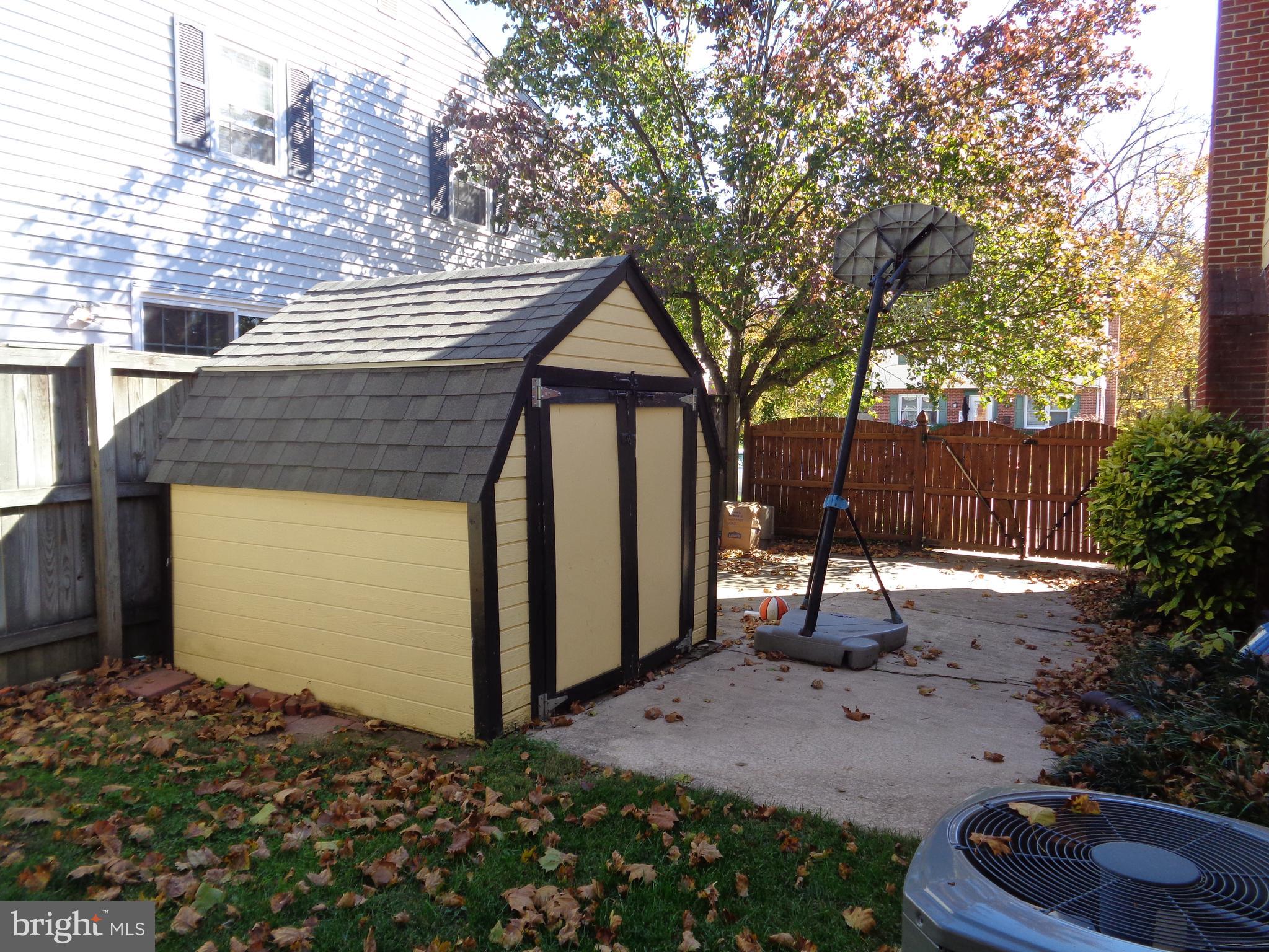 LUTHERVILLE - Residential Lease