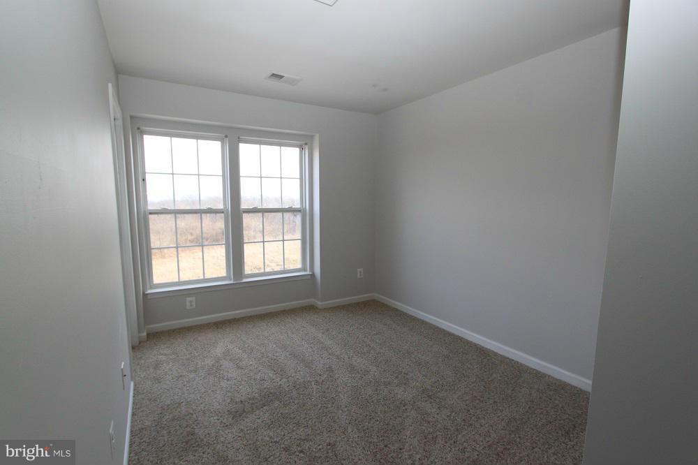 LAKELAND PLACE - Residential Lease