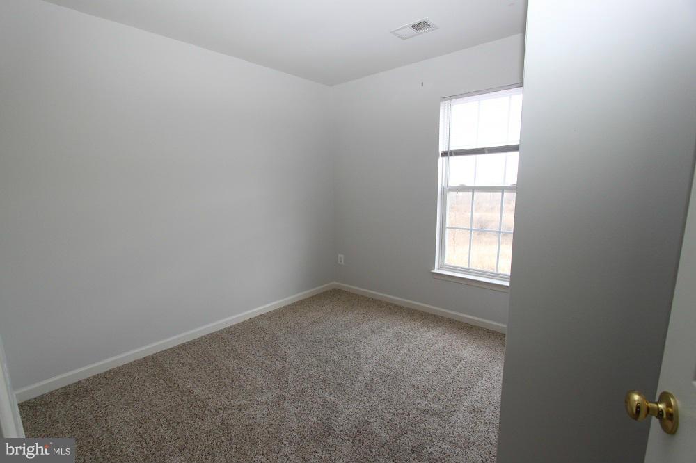 LAKELAND PLACE - Residential Lease