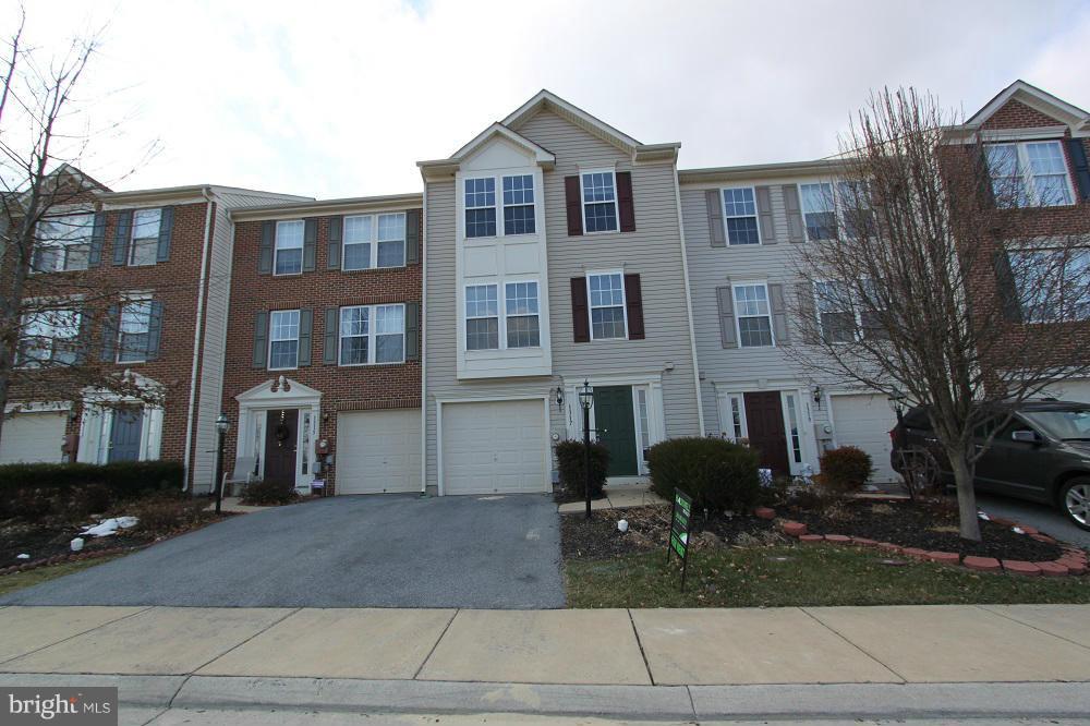 LAKELAND PLACE - Residential Lease