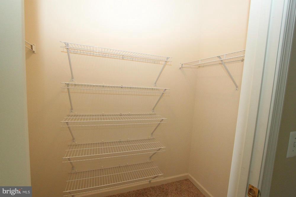 LAKELAND PLACE - Residential Lease