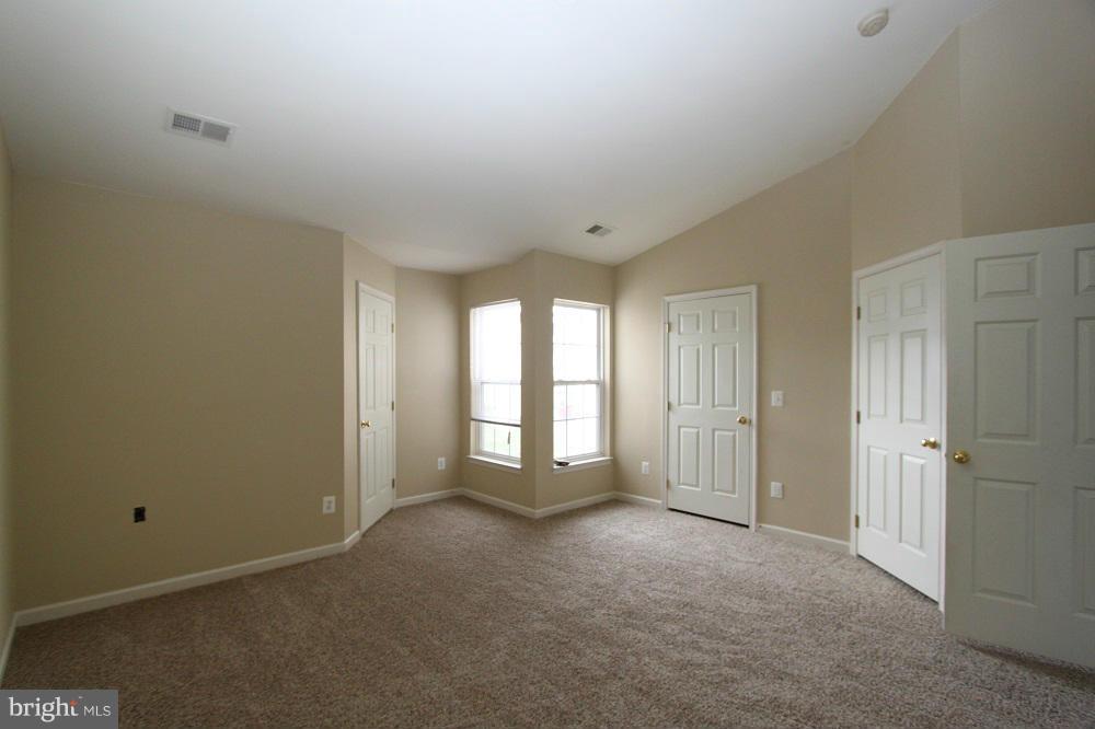 LAKELAND PLACE - Residential Lease