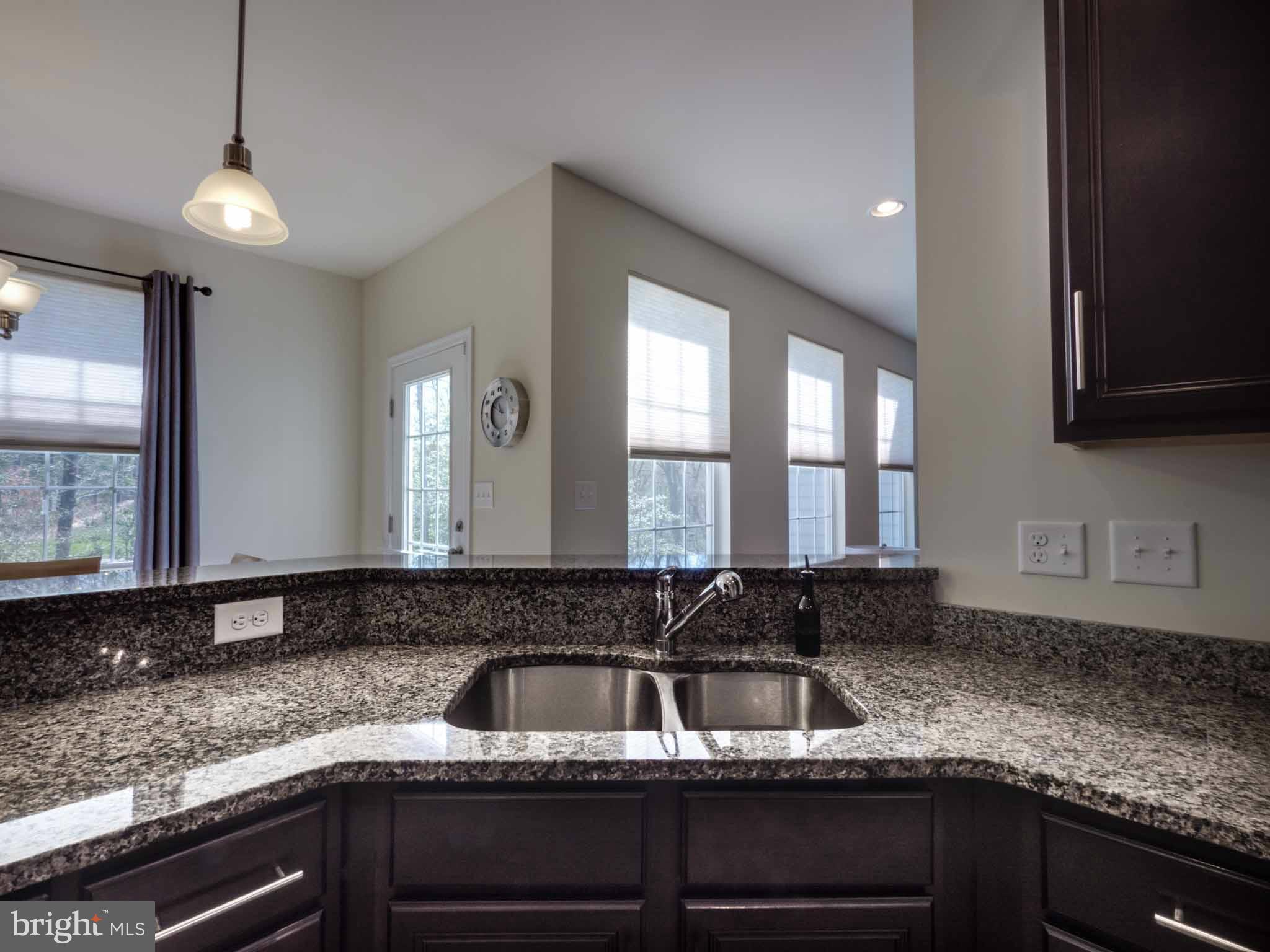 WOODS OF MYRTLE POINT - Residential Lease