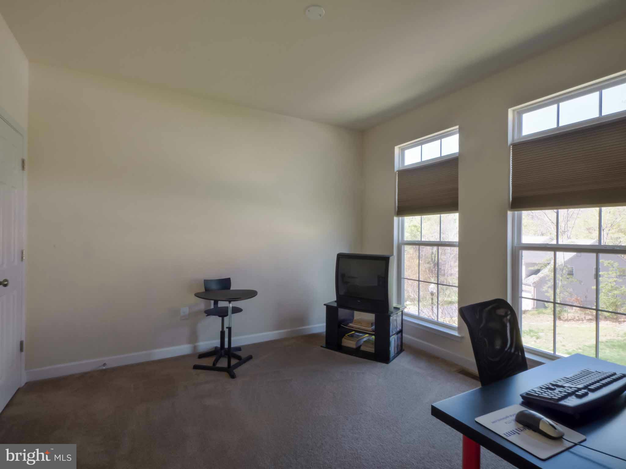 WOODS OF MYRTLE POINT - Residential Lease