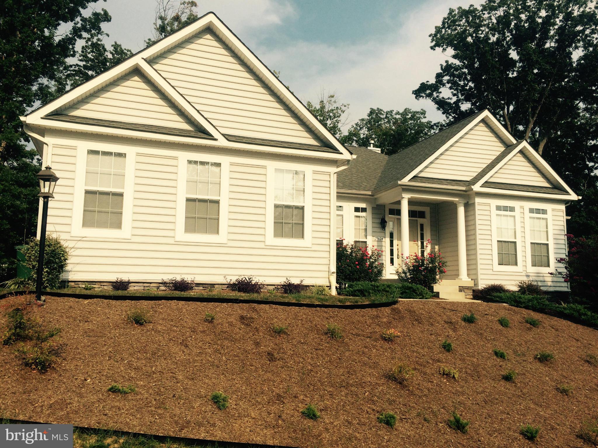 WOODS OF MYRTLE POINT - Residential Lease