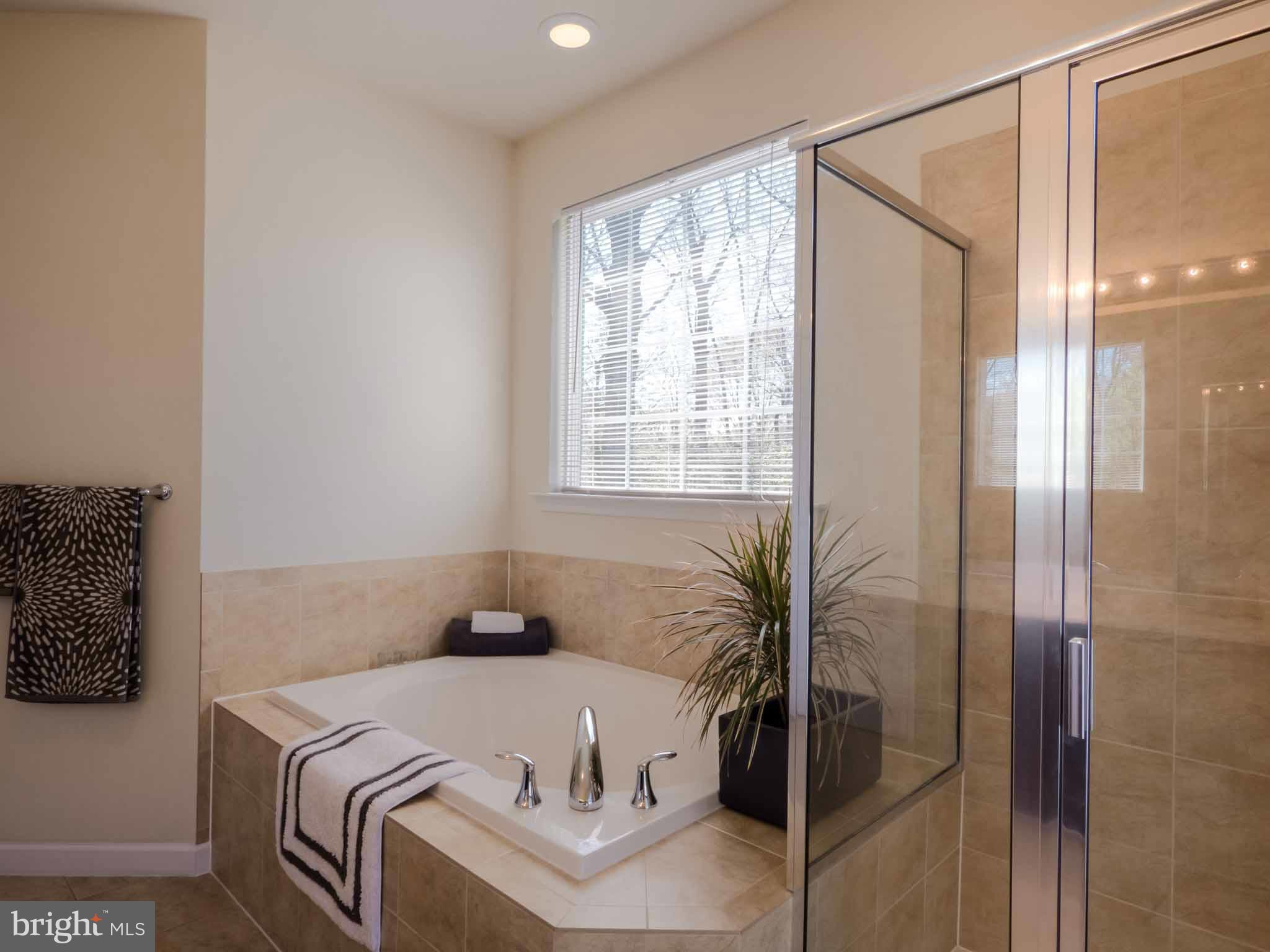 WOODS OF MYRTLE POINT - Residential Lease