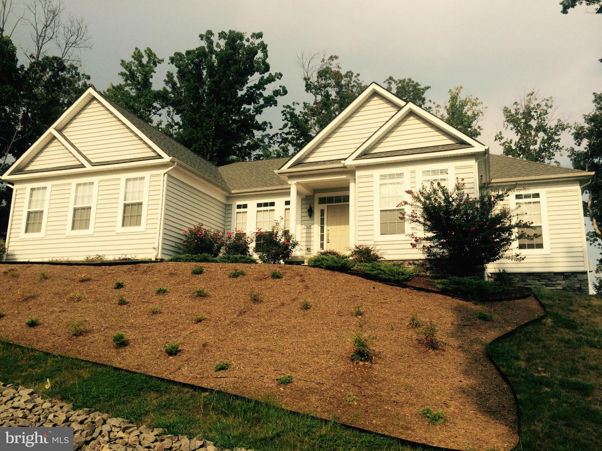 WOODS OF MYRTLE POINT - Residential Lease