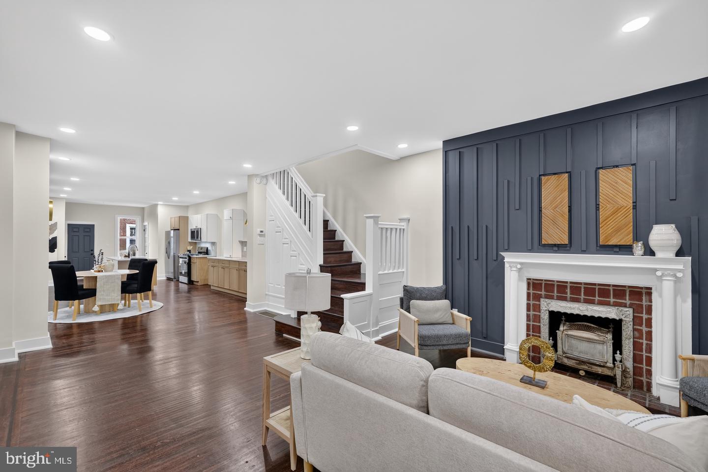 28 S 50TH STREET