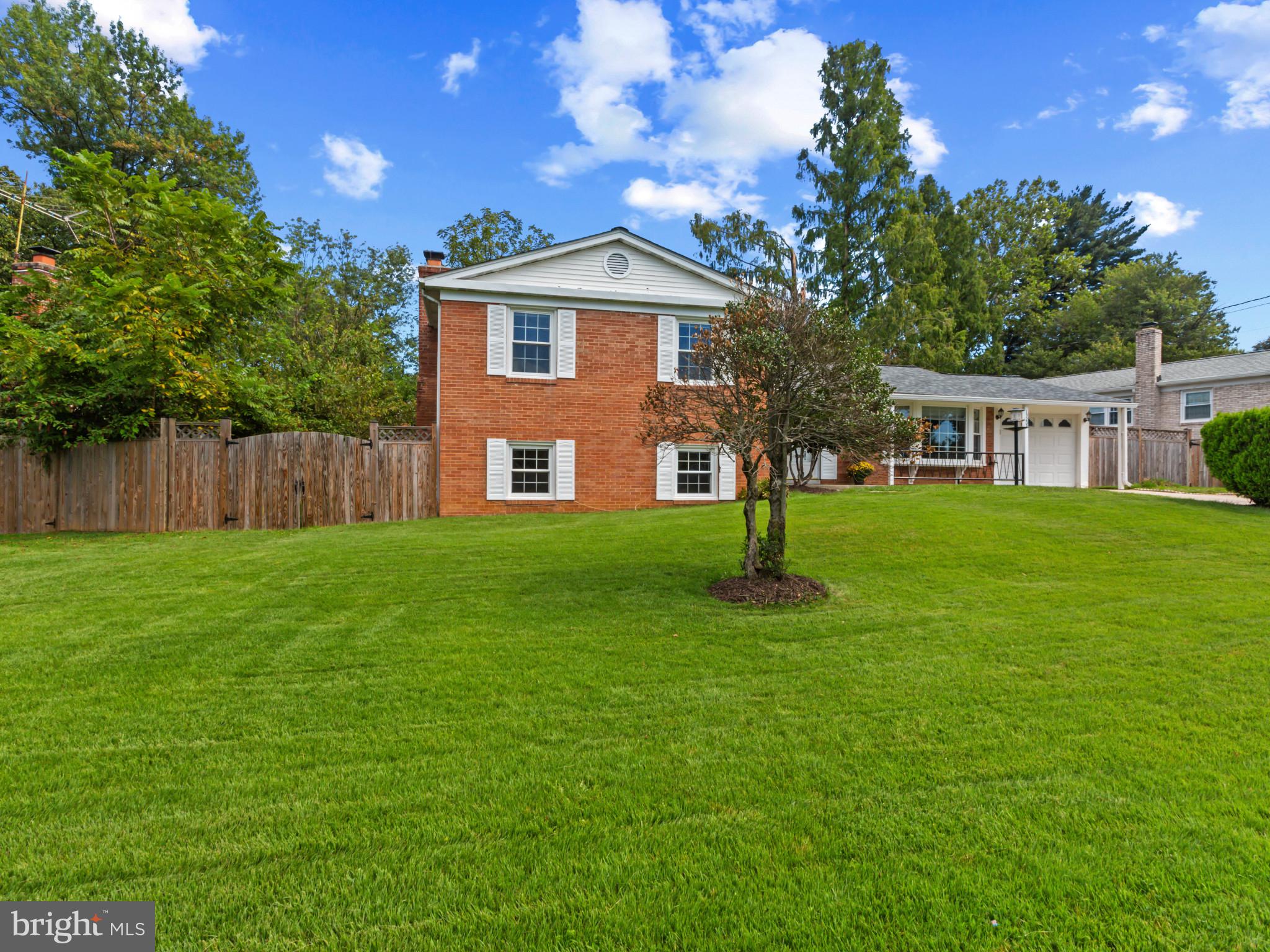 13203 FOXHALL DRIVE