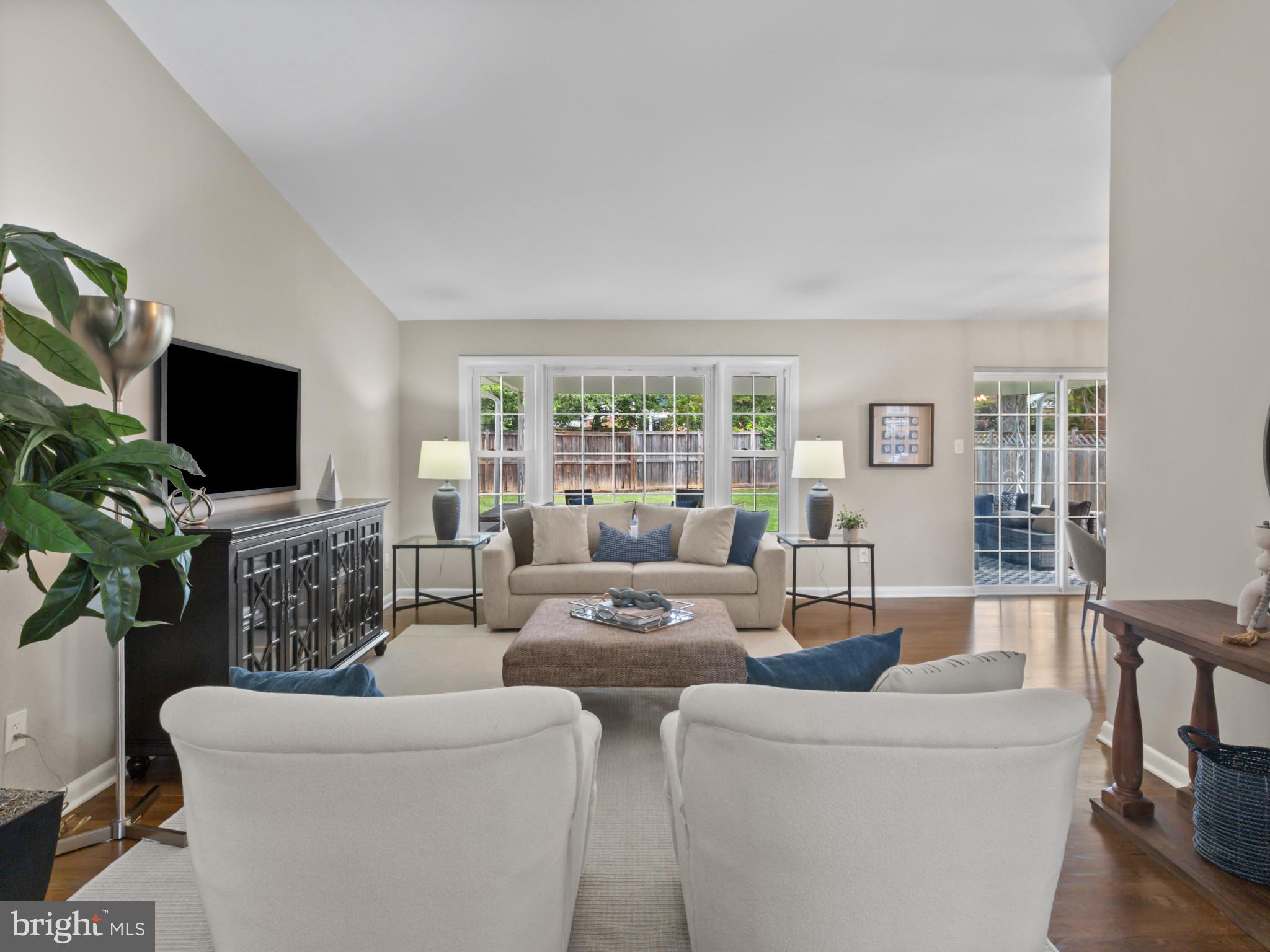 13203 FOXHALL DRIVE