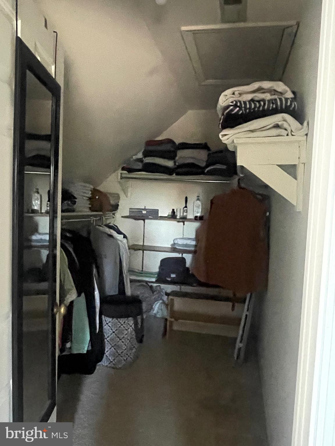 000 - Residential Lease