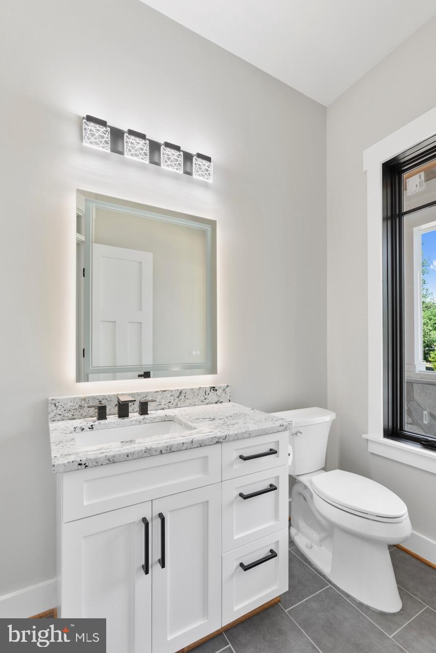 CENTREVILLE FARMS - Residential