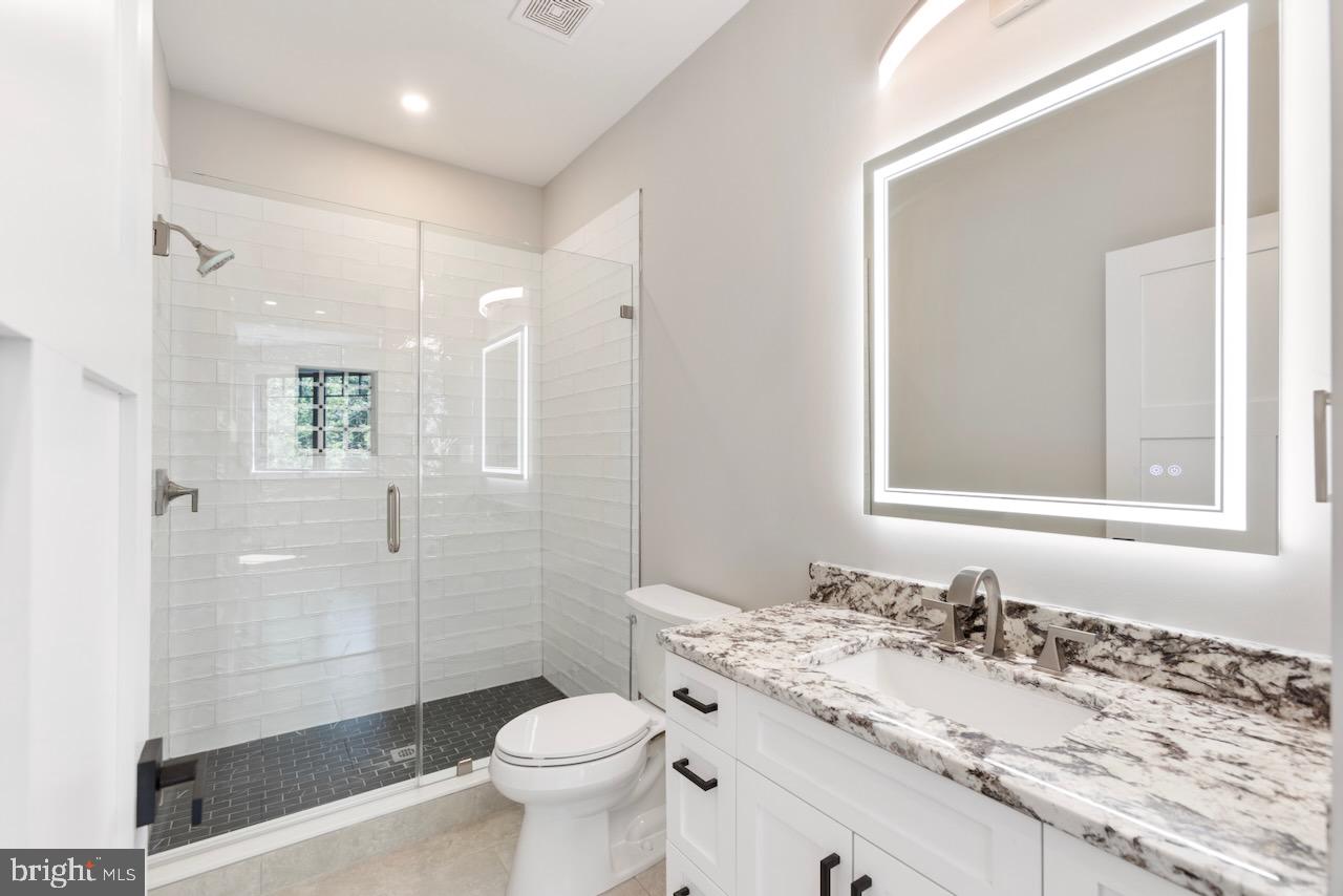 CENTREVILLE FARMS - Residential