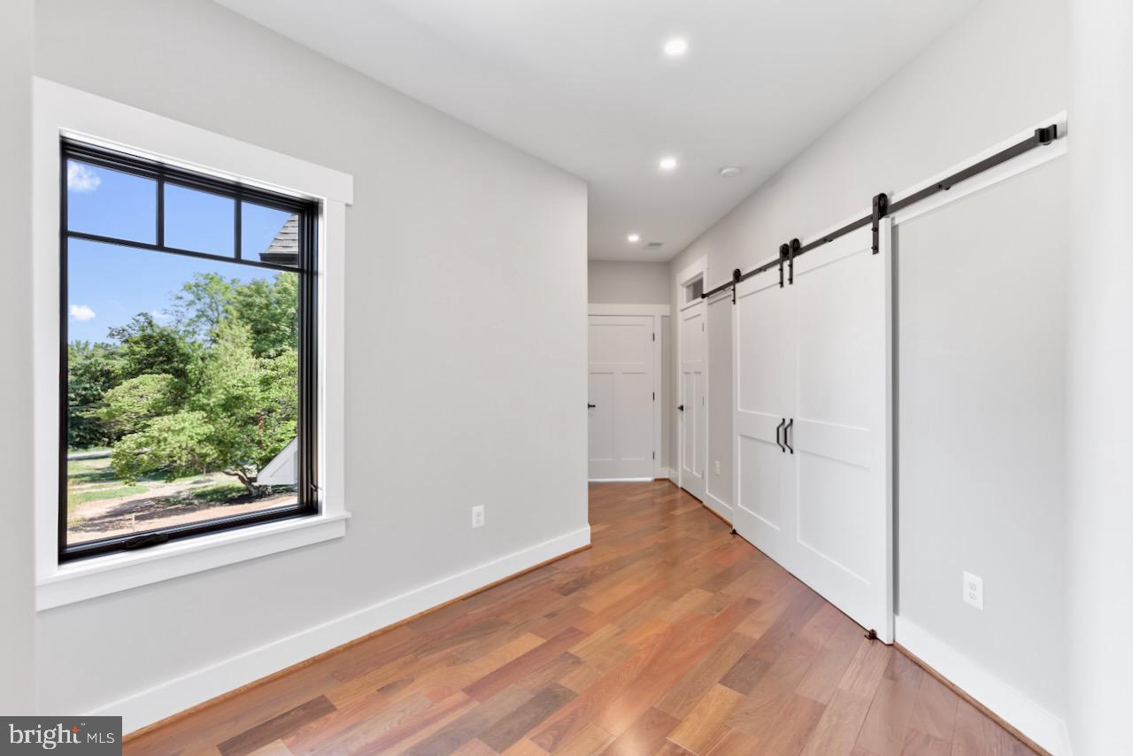 CENTREVILLE FARMS - Residential