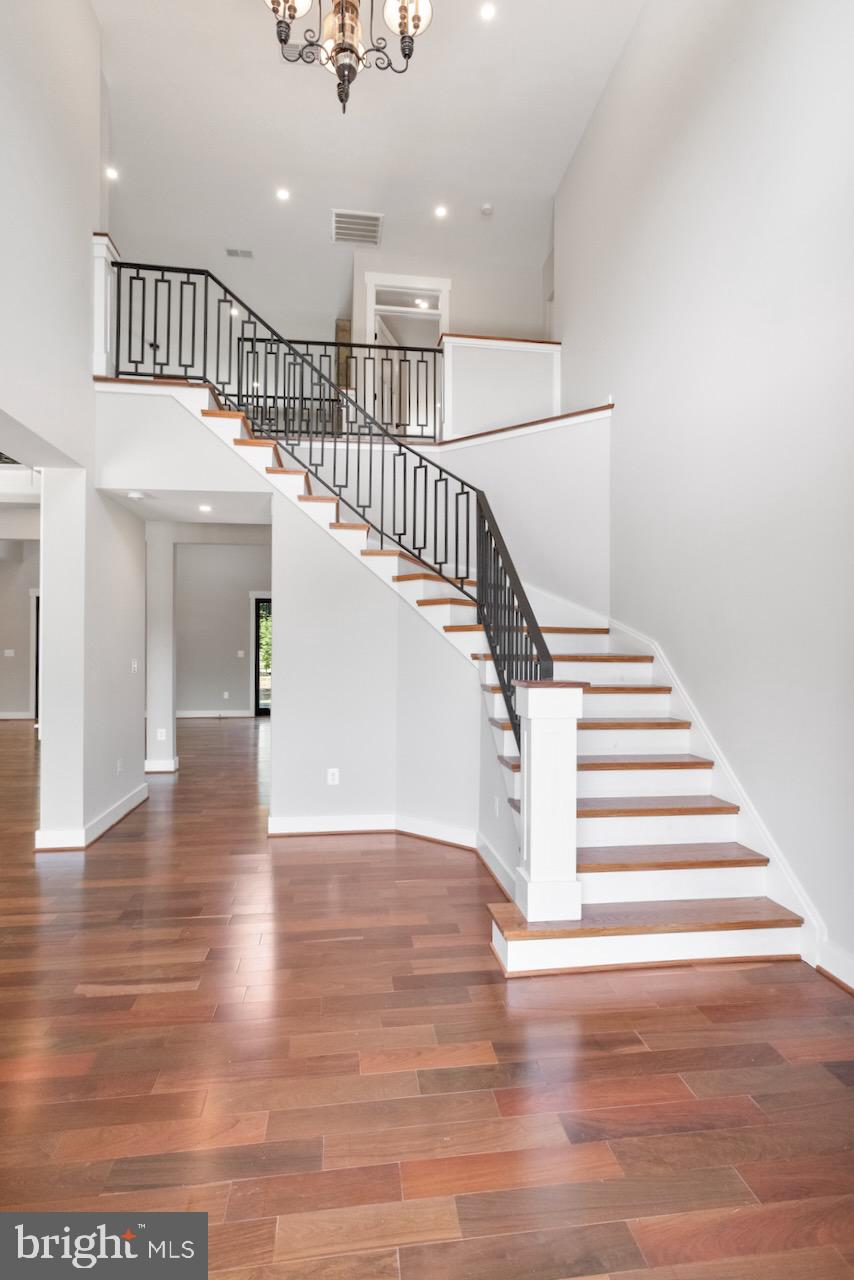 CENTREVILLE FARMS - Residential