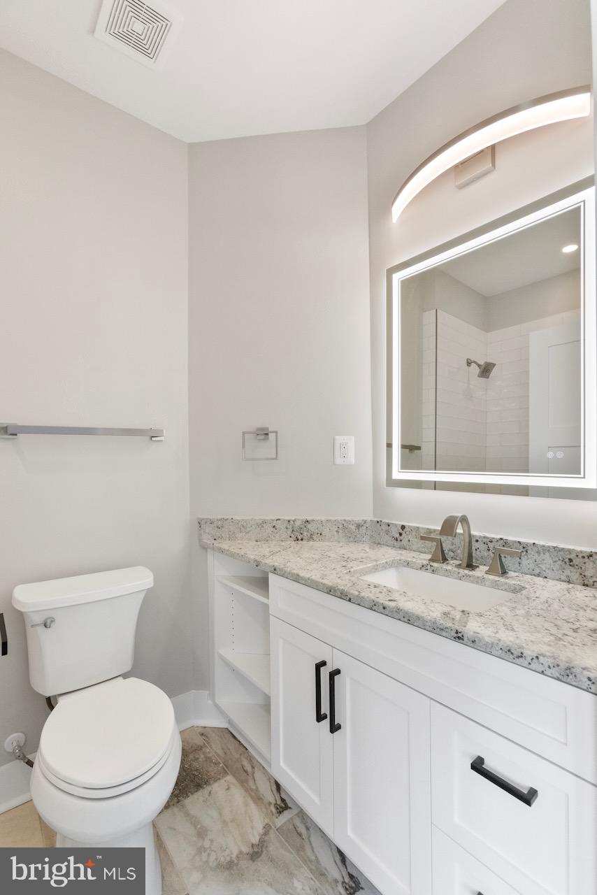 CENTREVILLE FARMS - Residential