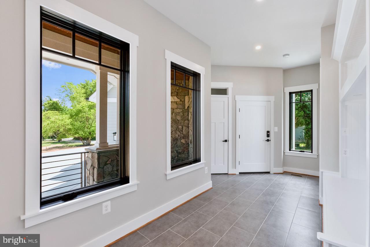 CENTREVILLE FARMS - Residential