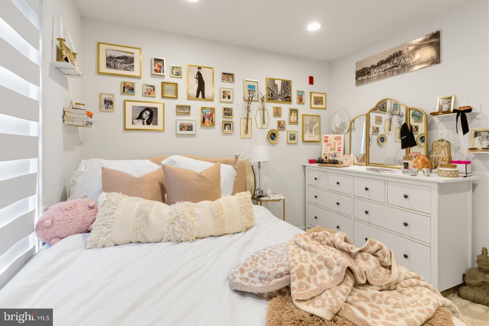 BELLA VISTA - Residential Lease