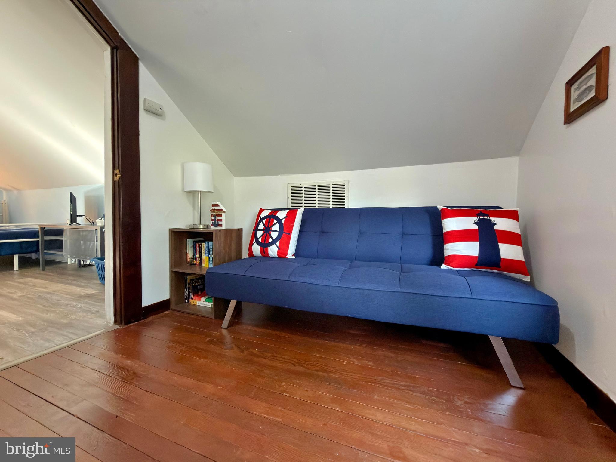 COBB ISLAND - Residential