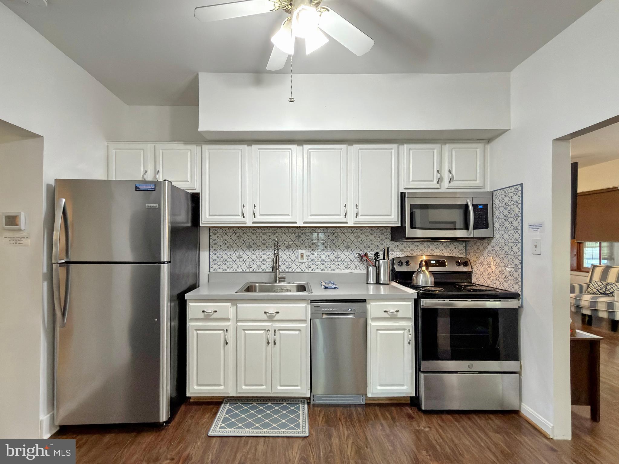 COBB ISLAND - Residential